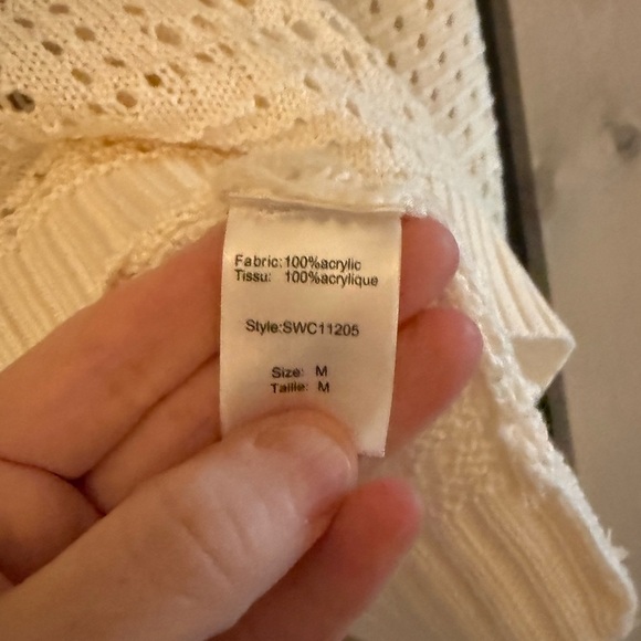 NWT Elan V-Neck Crochet Sweater - Picture 7 of 11